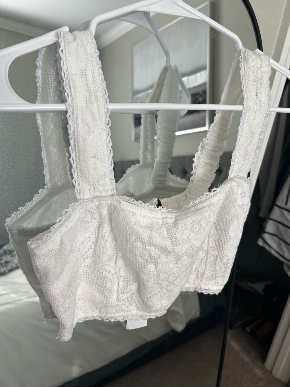 American Eagle White Lace Bralette Top XS- new with tag